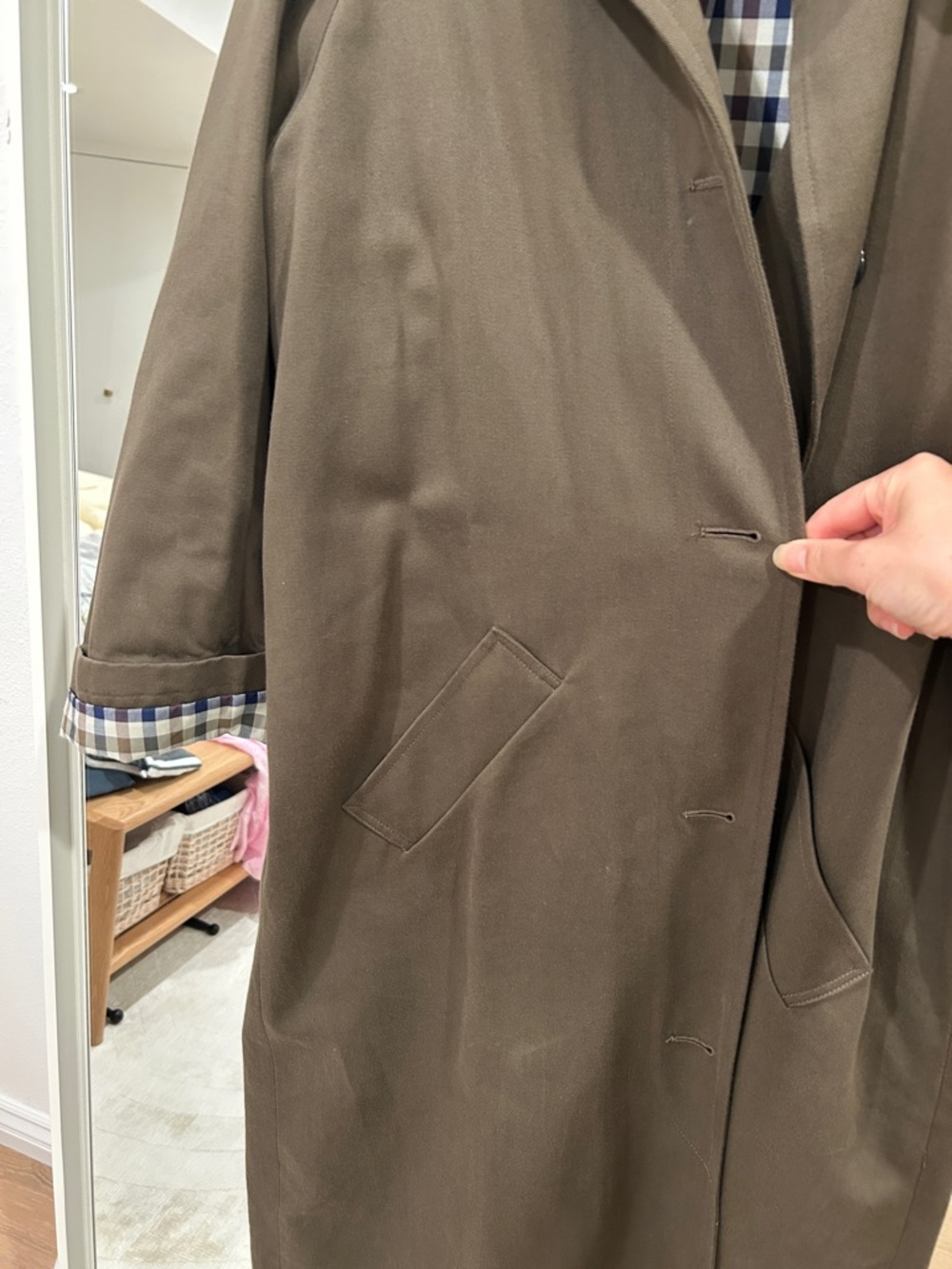 Sezane Clyde trench coat in dark khaki - Picture 3 of 5
